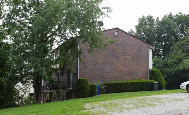 Briarcliff Townhomes Youngwood, PA