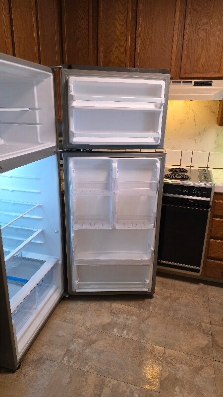 Building Photo - 5990 Dandridge Ln