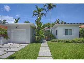 Building Photo - 745 Lakeview Dr