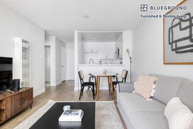 Foto del edificio - 5405 Lindley Ave