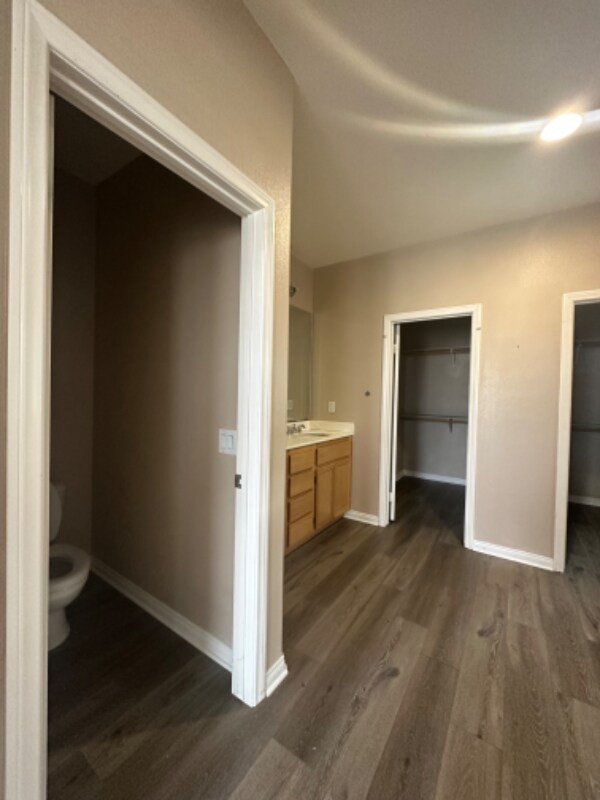 Foto del edificio - 3031 Peaceful Way