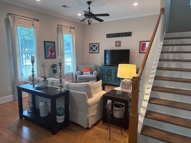 Foto del edificio - Luxury Rental Home in the Heart of Myrtle ...