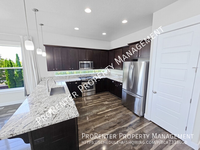Foto del edificio - 1308 E Maple Way