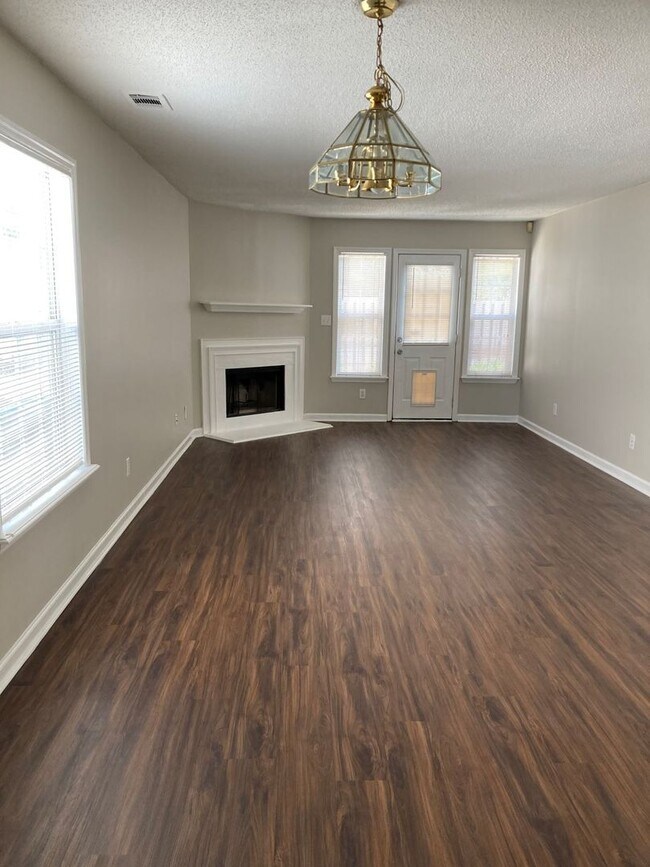 Foto del edificio - Modern Townhome Living Near Downtown Augusta & the Medical District