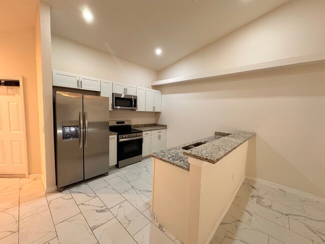 Building Photo - 3604 SW 7th Pl