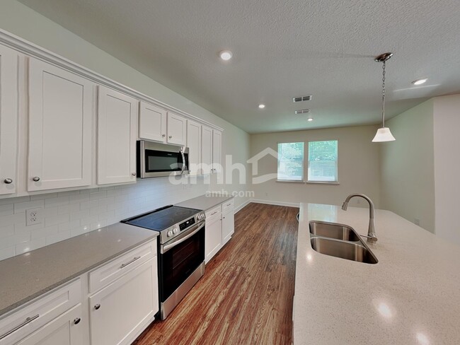 Building Photo - 8615 Belfort St