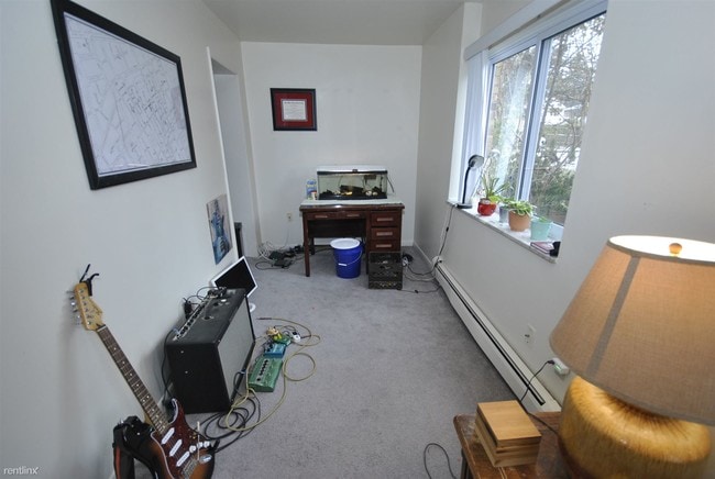 Building Photo - 1 br, 1 bath Apartment - 723 W Madison St