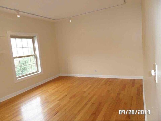 Foto del edificio - 847 E 52nd St