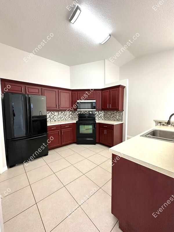 Foto del edificio - 1919 Colonial Woods Blvd