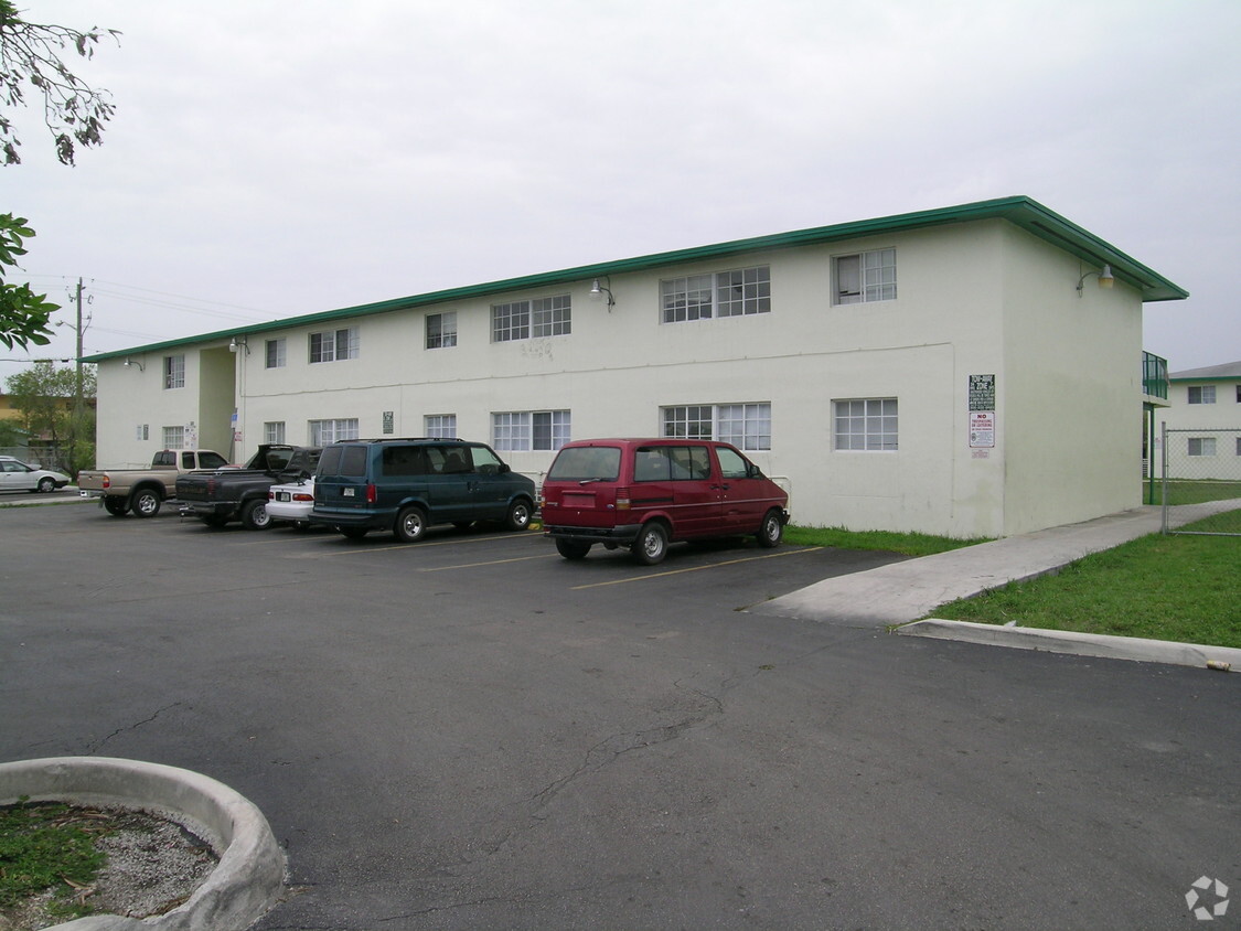 Building Photo - Homestead Gardens II