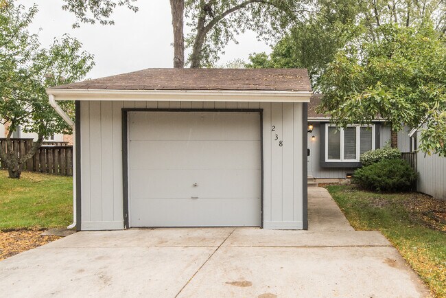 Foto del edificio - 238 Driftwood Ln