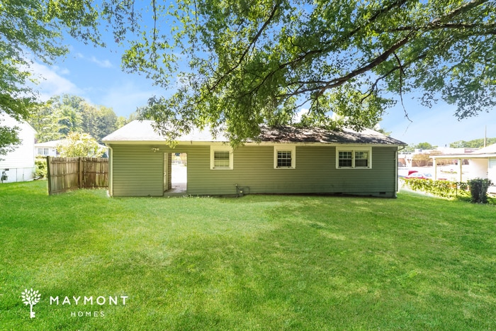 Building Photo - 1026 Woodhill Dr