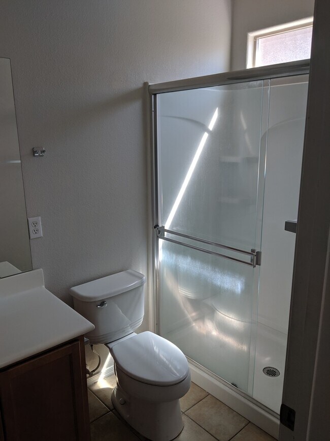 Foto del edificio - 3 Bedroom and 2 Bath Red Rock Rental.