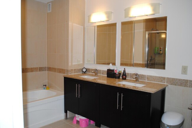 Foto del edificio - 20 Newport Pkwy