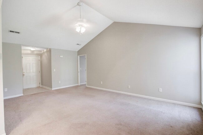 Foto del edificio - 1860 Piper Dr