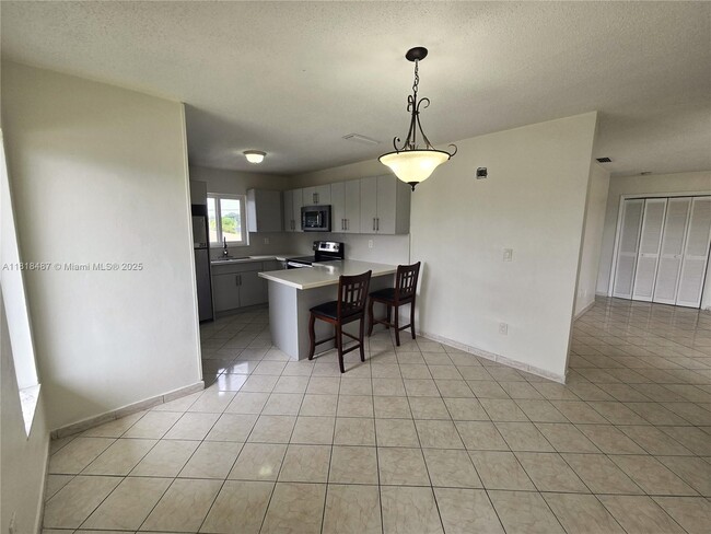 Building Photo - 8891 SW 36th St