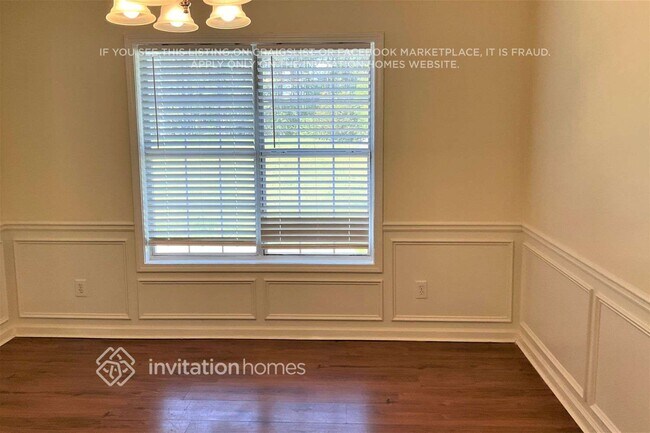 Building Photo - 1429 Fall River Dr