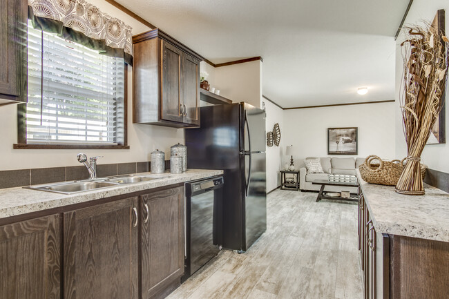 Foto del edificio - 327 Bay Port Cir