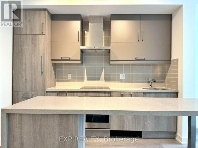 Photo du bâtiment - 8119 Birchmount Rd