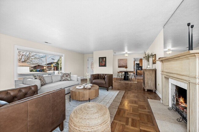 Foto del edificio - 1420 Spring Ln