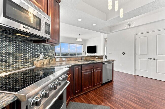 Foto del edificio - 1209 E Cumberland Ave