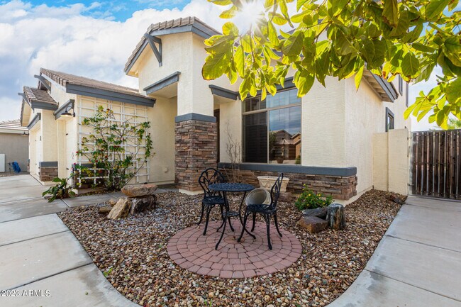 Building Photo - 14823 W Windsor Ave