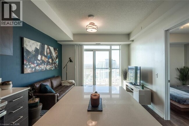 Building Photo - 2560 Eglinton Ave W