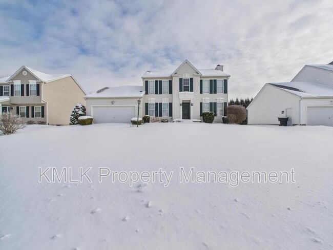 Building Photo - 411 Treeview Dr