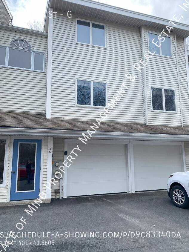 2 bedroom 1 bath condo with garage parking... Condo for Rent in Walpole, MA