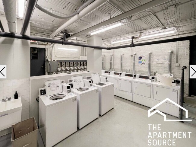 Foto del edificio - 516 W Cornelia Ave