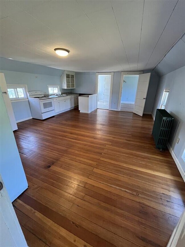 Foto del edificio - 21 Reynolds Ln