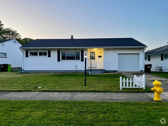 Building Photo - 416 Lemae St