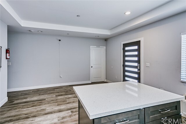 Foto del edificio - 820 E 25th St