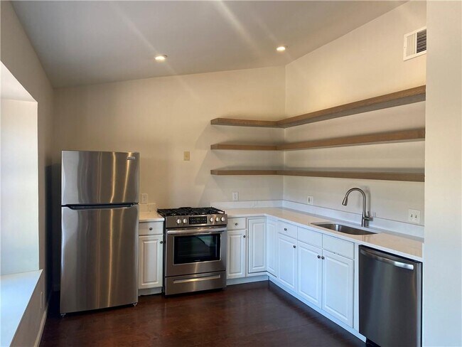 Building Photo - 1627 Chippeway Ln
