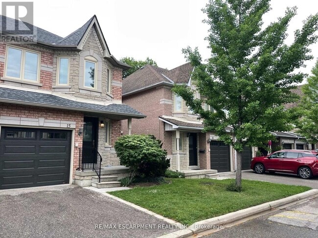 Photo du bâtiment - 455-455 Apache Ct