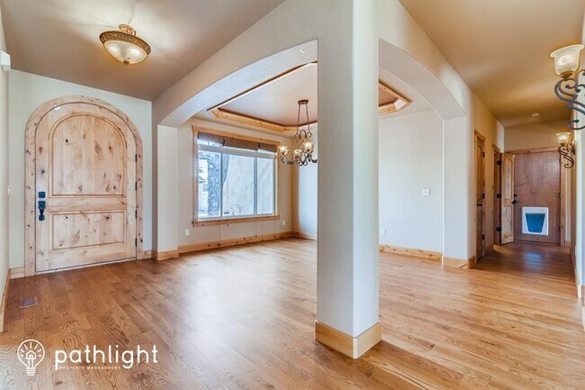 Foto del edificio - 5047 Georgetown Dr