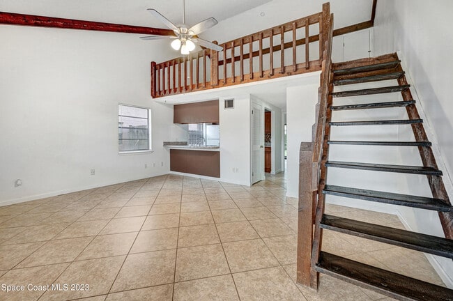 Foto del edificio - 1725 Stewart Pl