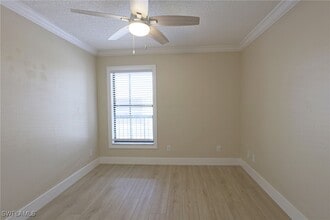 Building Photo - 5319 Summerlin Rd