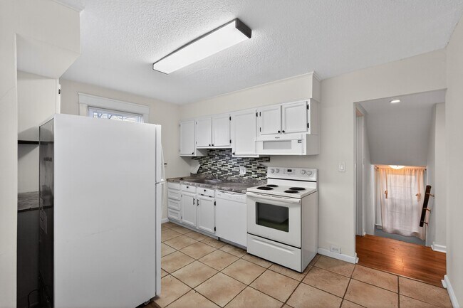 Foto del edificio - 8 E Marthart Ave