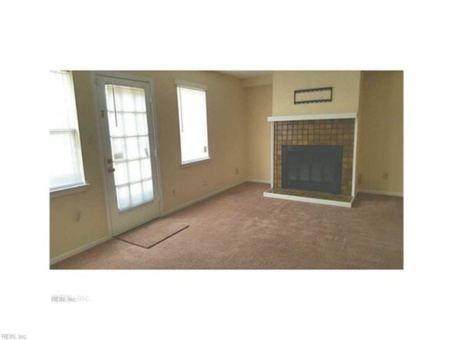 Building Photo - 1413 Wentworth Dr
