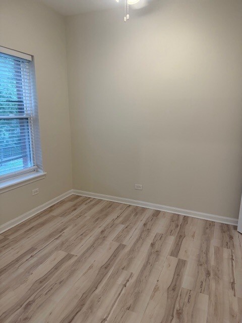 Foto del edificio - 1303 W Morse Ave