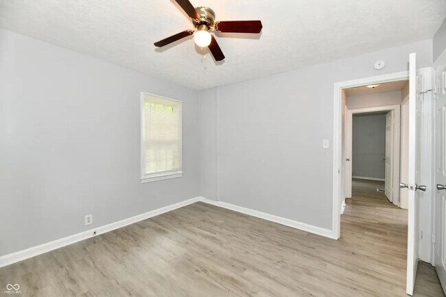 Foto del edificio - 2966 N Olney St