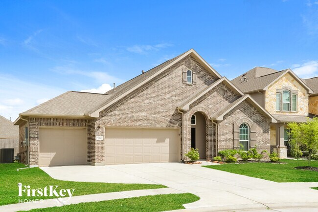 Building Photo - 318 Burgundy Dr