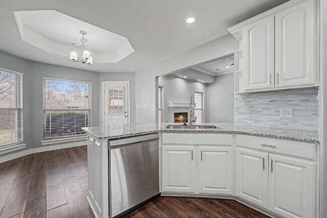 Building Photo - "Discover Your Dream Home: Spacious 4-Bedroom Retreat in Rogers, AR!"