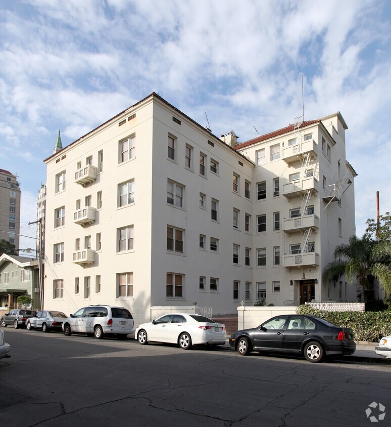 Ambassador Apts Apartments in Long Beach, CA