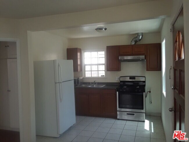 Foto del edificio - 2117 S Marvin Ave