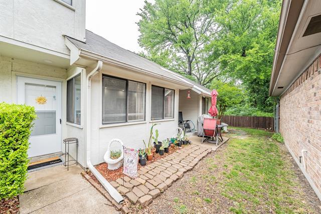 Building Photo - 2305 Lacewood Dr