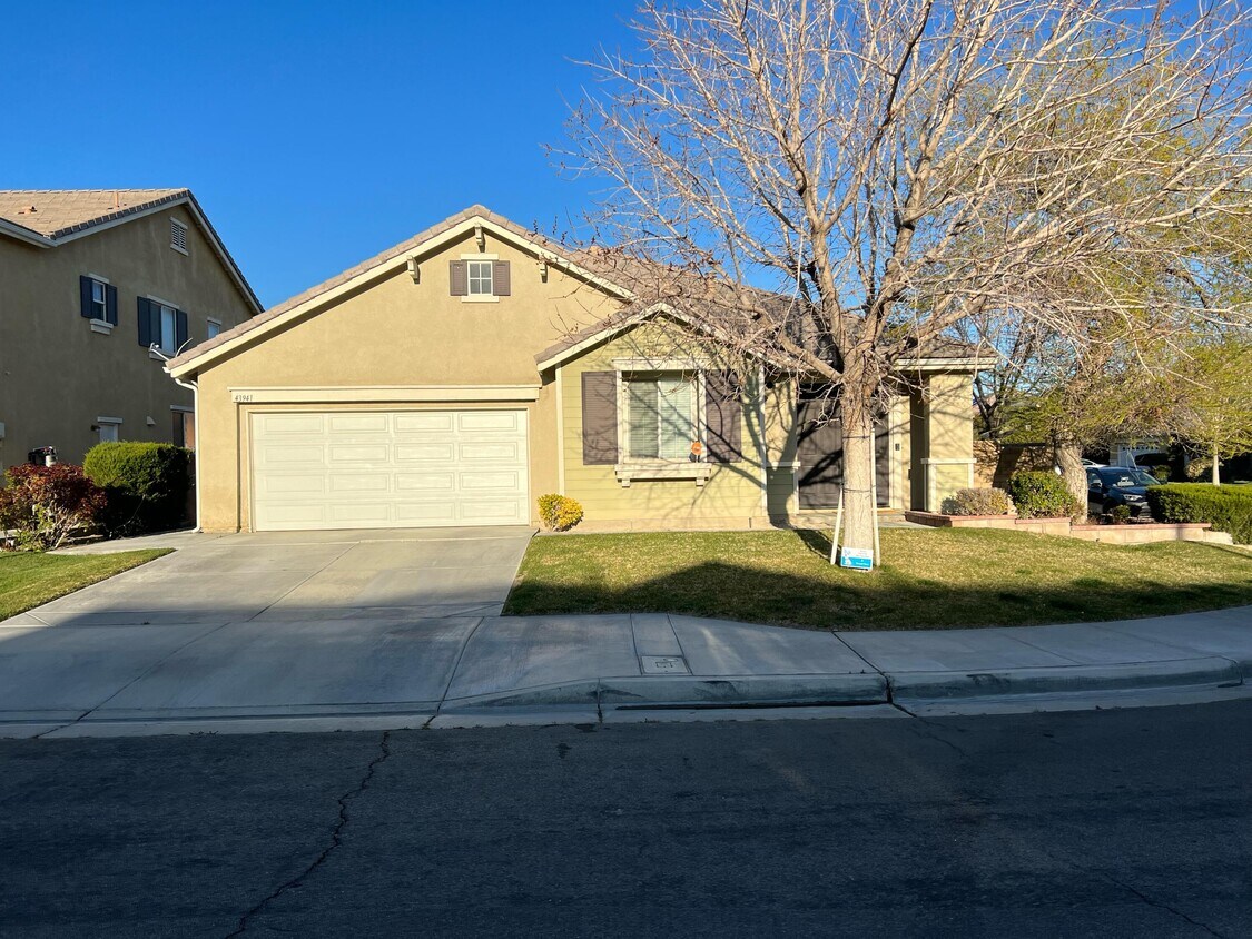 43941 Spring St, Lancaster, CA 93536 House Rental in Lancaster, CA