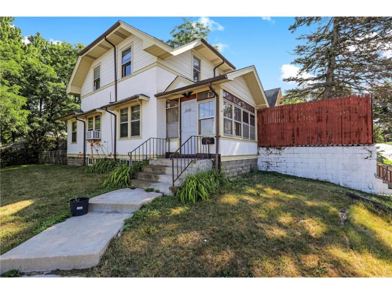 Foto principal - 3700 East Lyndale Ave N