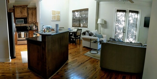 Photo - 1719 Mary St Apartment